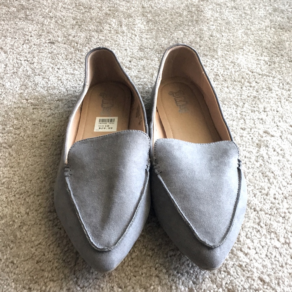 Gray flats